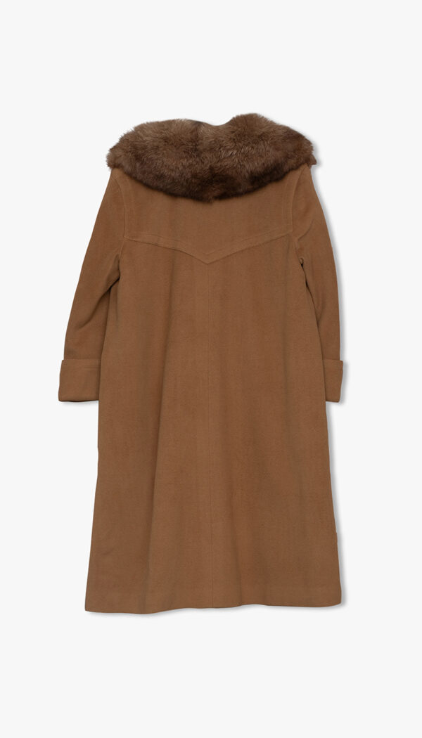 Beige kåpe med pelskrage - Bilde 2