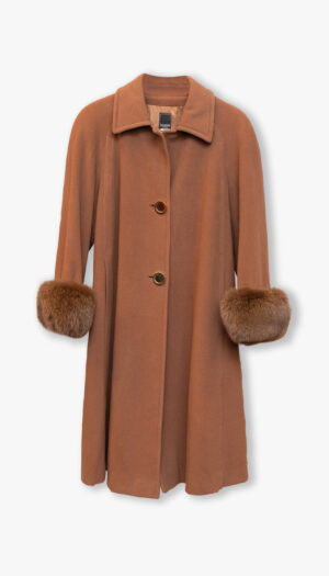 Brun ull-og cashmerekåpe med pels
