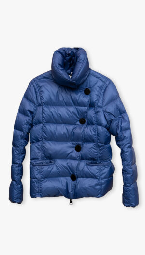 Mørkeblå Rossignol-jakke med store svarte knapper og høy hals